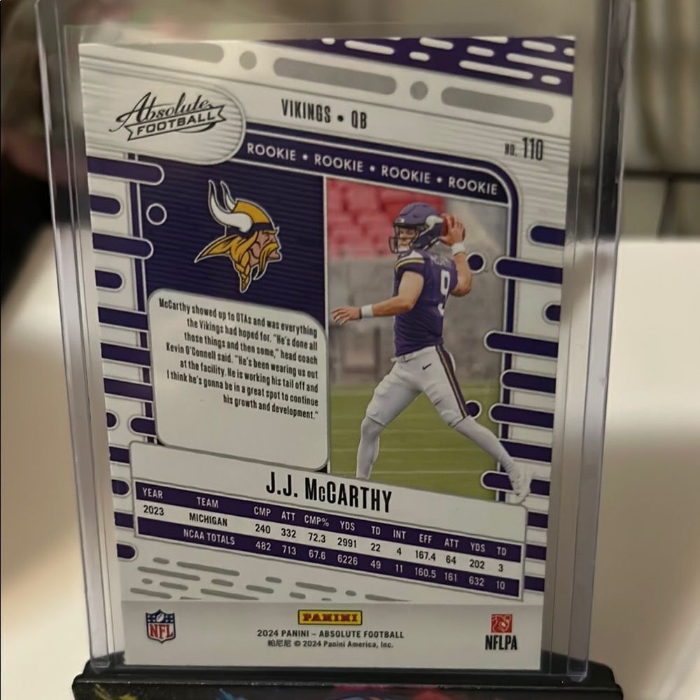 2024 Absolute JJ McCarthy Red White & Blue Rookie Card - Picture 2 of 2
